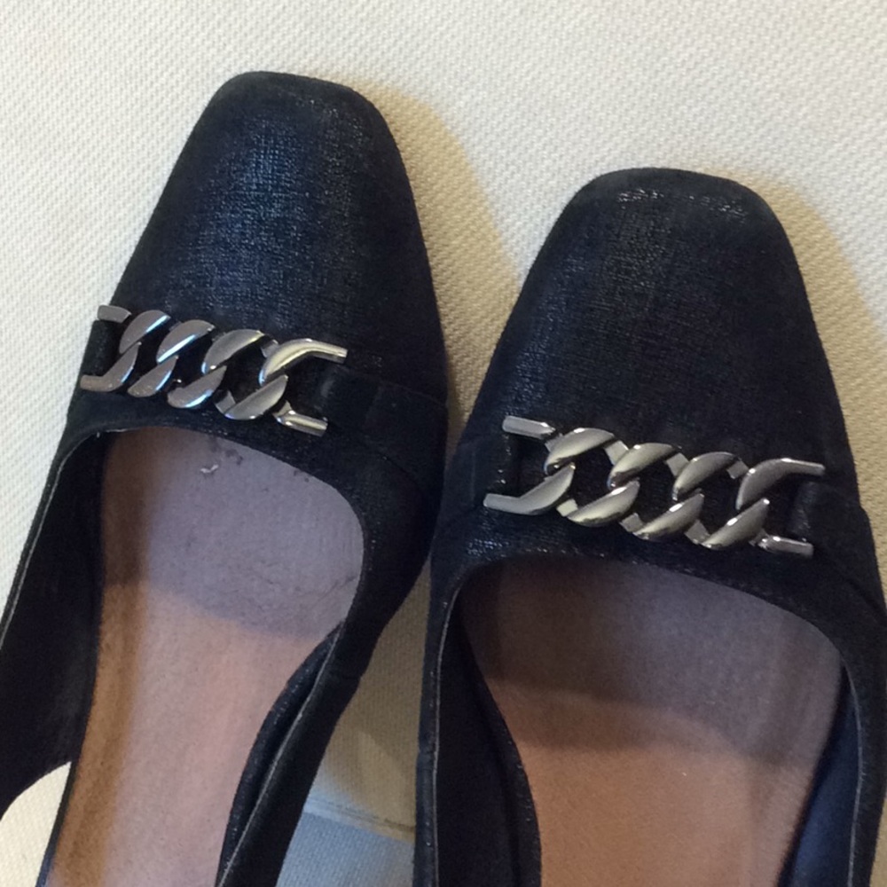 Donald J Pliner Black Slingback ⭐️⭐️⭐️⭐️⭐️ - Picture 5 of 13